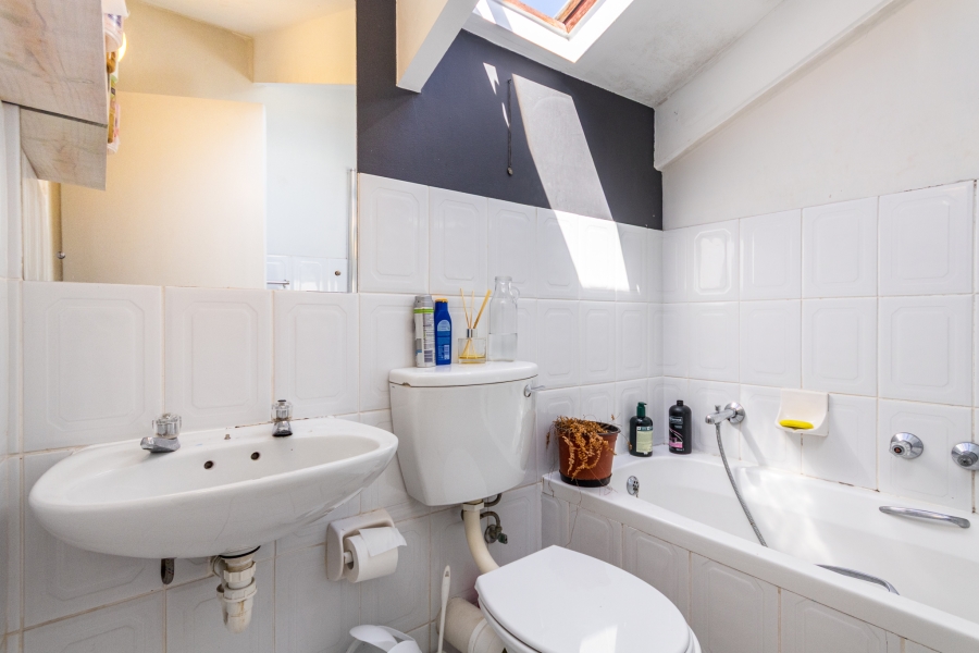 1 Bedroom Property for Sale in Green Point Western Cape